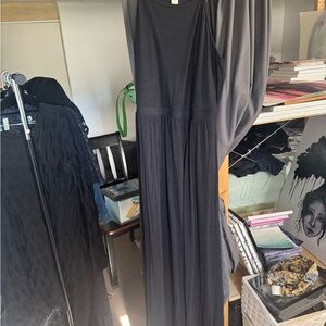 Old Navy Sleeveless Black Dress